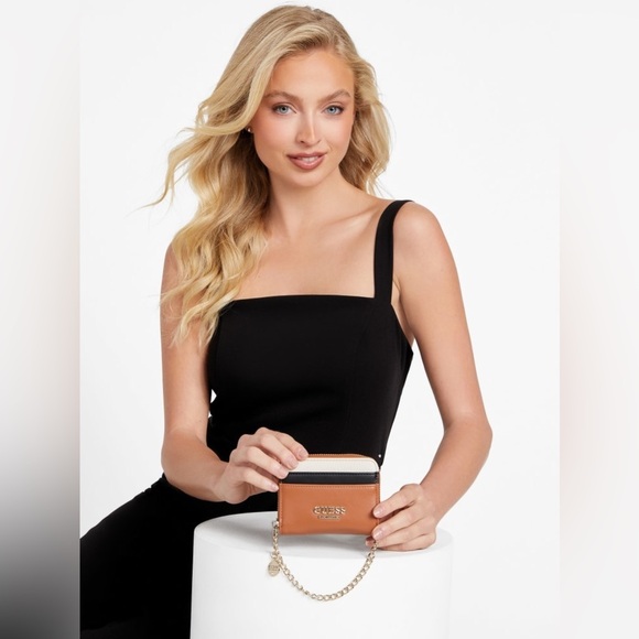 New GUESS Women’s Wallet In BROWN - Picture 8 of 9